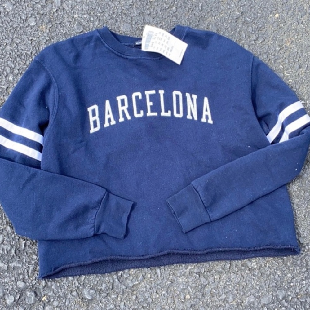 NWT rare crew neck!